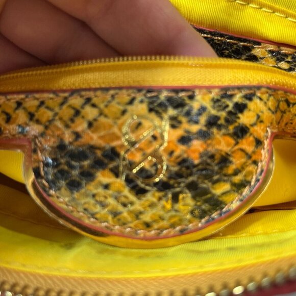 Scene snakeskin snake head crossbody purse - Picture 3 of 16